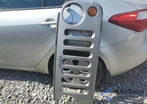 2013 Jeep Wrangler Unlimited Sport z USA, uszkodzony, nr VIN 1C4BJWDG8DL548722